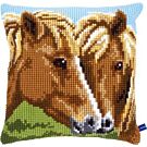 Borduurpakket borduurkussen kruissteek bruine paarden  pn-0150680 van vervaco