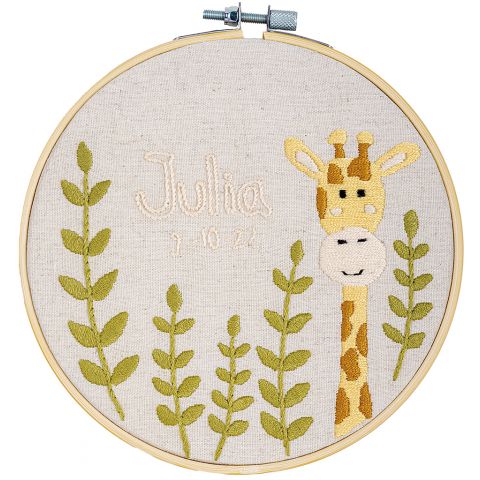 Buitenshuis Master diploma Tips Vrij borduren pakket baby giraffe van Daffy's DIY | C.R. Couture