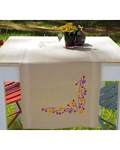 Voorbedrukte loper met ingeweven boord speelse bloemen om te borduren vervaco pn-0156933