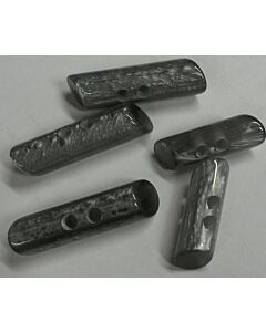 Houtje touwtje knoop grijzig met een glans  in diverse lengtes. 