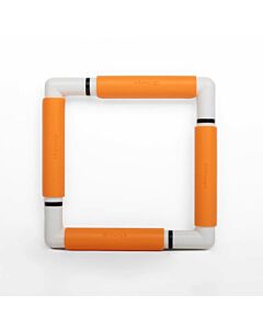 Stevig en lichtgewicht Nurge Clip (Snap) Frame van 21 x 21 cm in de kleur oranje.
