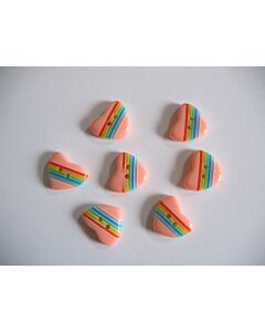 Zalm hartjes knopen met geklerude strepen erdoor