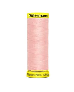 Gütermann Maraflex kleur 46 robijn rood is een elastisch naaigaren 