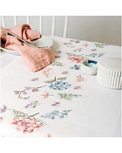 Voorbedrukte loper hortensia  van Rico om te borduren 45X100cm Rico design 68306.52.18