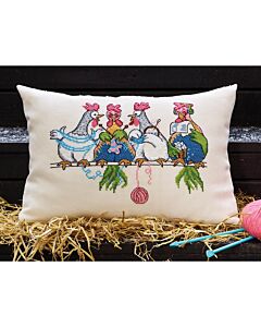 Borduurkussen Permin Breiende kippen met telpatroon 83-4303
