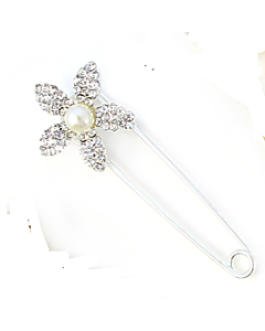 Kilt veiligheidsspeld bloem van strass diamantjes met parel zilver, 8cm groot