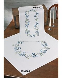 Voorbedrukt tafelkleed blauwe bloemen in platsteek 80x80 cm van Permin 27-06803