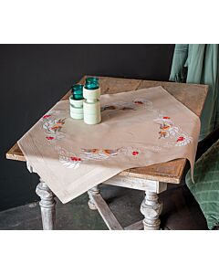 Borduurpakket tafelkleed roodborstjes in de winter van Vervaco pn-0187116 voorbedrukt