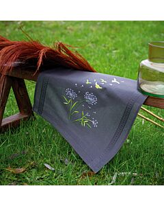 Borduurpakket tafelloper bloempluisjes van Vervaco PN-0196567 voorbedruk