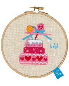 verjaardagstaart met strikjes 2 van lief incl borduurring