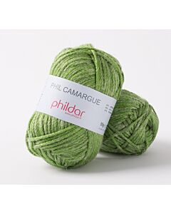 Phildar Phil Camargue kl. Cactus heeft een mooie rustieke, natuurlijke uitstraling door de samenstelling van linnen, acryl en polyamide. Phil Camargue voelt zacht aan en geeft een uniek effect aan u breiwerk. 