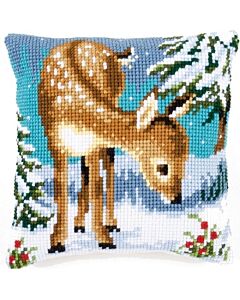  Borduurpakket  voorbedrukt kruissteekkussen  Hertje in de sneeuw van vervaco pn-0149147