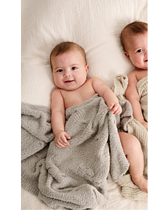 Lana Grossa baby deken met kabel breien van Leggerissimo (IE5,M13)