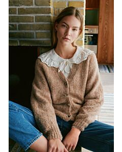 Lana Grossa vest met v-hals breien van Ecopuno en Setasuri (Nordic Knots, m4)