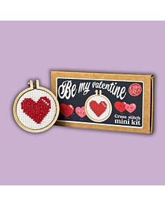 Crafty Mini Kit borduurpakket matchbox rood hart MB-004 incl. kleine borduurring & sleutelhangertje