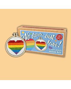 Crafty Mini Kit borduurpakket matchbox regenboog hart MB-055 incl. kleine borduurring & sleutelhangertje