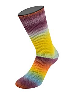 Meilenweit Color Mix Multi kleur 8021 rood/groen/paars/roze is een sokkenwol 