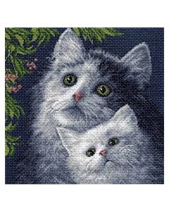 Voorbedrukte aida stof met poezen van Matryonin Posad zonder borduurgaren