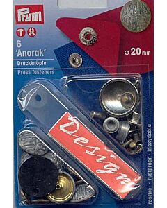 Vernietbare drukknopen Anorak met medium sluitkracht van Prym. Messing, roestvrij, oud messing gekleurd met een doorsnee van 20mm. Kaart à 6 stuks nr.390540.   