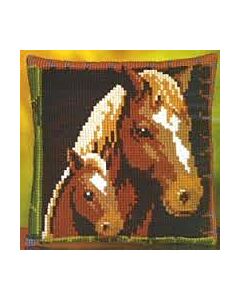 Kruissteek kussen Pony met veulen van pako