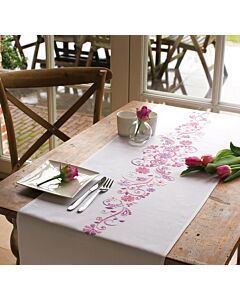 Vervaco borduurpakket roos/paarse fantasie loper pn-0012996 voorbedrukt in platsteek 38x142 cm.