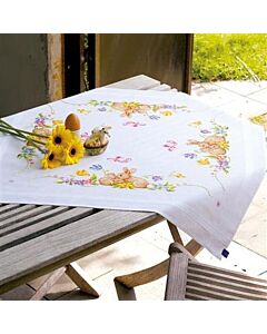 Vervaco borduurpakket voorbedrukt tafelkleed knuffelende konijntjes pn-0021708