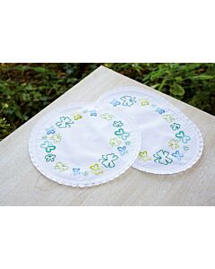  Borduurpakket voorbedrukte sierdoekjes met kant groene vlinders platsteek 2 stuks