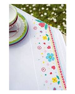  Tafelkleed met telpatroon kleurige bloemen van lief om te borduren vervaco pn-0150655