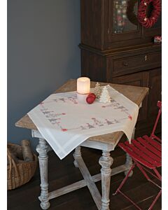 Borduurpakket voorbedrukt tafelkleed Kerstbomen in rood/grijs Vervaco PN-0166603 