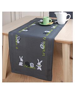 Vervaco borduurpakket tafelloper paaseitjes en haasjes PN-0170191 voorbedrukt