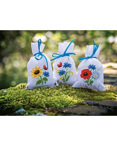 Vervaco borduurpakket kruidenzakjes 3 st. Veldbloemen PN-0200952 in kruissteek.