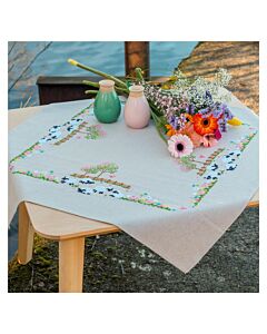 Vervaco borduurpakket tafelkleed schaapjes in de wei PN-0231705 voorbedrukt
