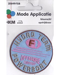 Applicatie rond, licht blauw met roze en lever kleurige tekst
