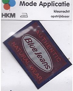 Bleu Jeans roodachtig met blauw applicatie.