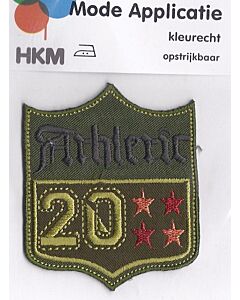 Groen, wapenvormig met getal 20 erin applicatie.