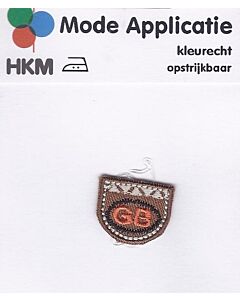 Beige met tekst GB erin applicatie.