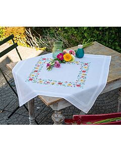 Vervaco borduurpakket tafelkleed frisse bloempjes pn-0169697 voorbedrukt