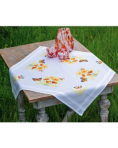 Voorbedruk borduurpakket tafelkleed oranje bloemen en vlinder van Vervaco pn-0187348