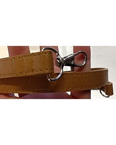 Tassenhengsel camel leder riem met musketon sluiting