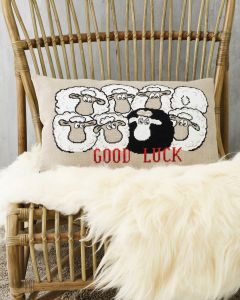 Permin borduurpakket Good luck sheep 83-3320 telpatroon