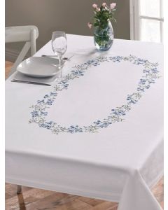 Borduurpakket voorbedrukt tafelkleed blauwe bloemen van Permin 150x220cm