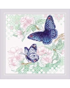 Riolis borduurpakket  The Lightness of Spring vlinders om te borduren 1946