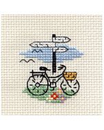 Mouseloft borduurpakket fiets bij een wegwijzer 004-F04 telpatroon