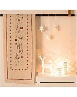 Voorbedrukte loper kerst geschenken van Rico om te borduren 40x150cm 31205.54.18