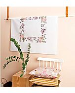 Borduurpakket tafelkleed met telpatroon bloemen met vogels Rico design 80142.52.21