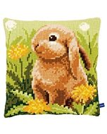 Borduurpakket kruissteekkussen konijntjes in het groen van vervaco pn-0154842