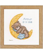 Vervaco borduurpakket geboortetegel Popcorn the Bear slaapt op de maan pn-0166518 om te borduren. 