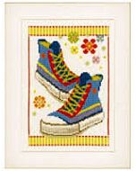 Borduurpakket kruissteek  blauwe sportschoenen  telwerk vervaco pn 0149911