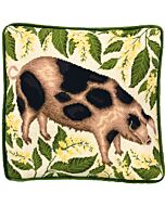 Voorbedrukt borduurpakket  varken met bloemen  van Bothy Threads tap09  in Petit Point (halve kruissteek)