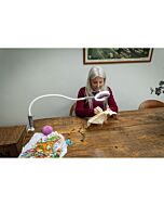 Daylight loeplamp Magnificent Pro met klem voor aan tafel